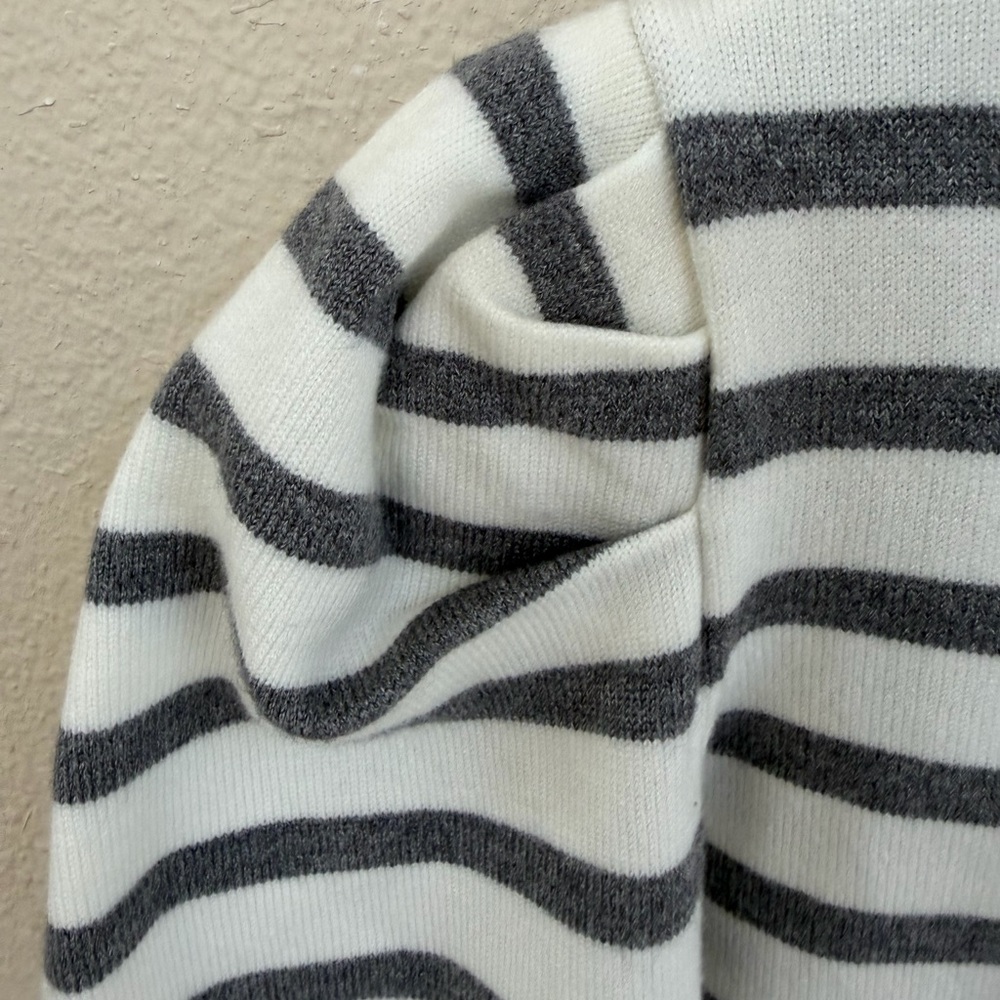 Vine&Love sweater. Gray and white stripe. Size M. like new. - Picture 4 of 6